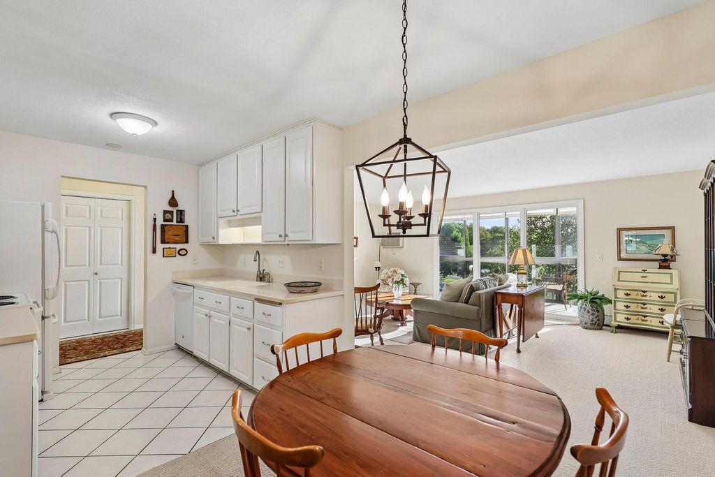 4370 Brookside Court 320, Edina, MN 55436 — photo 5