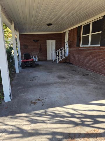 1946 N US 221, Perry, FL 32347