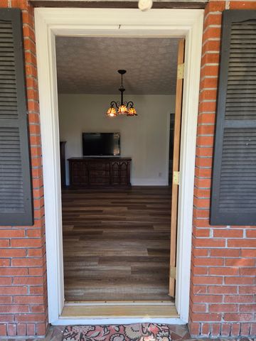 1946 N US 221, Perry, FL 32347