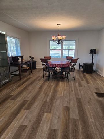 1946 N US 221, Perry, FL 32347