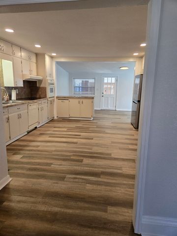 1946 N US 221, Perry, FL 32347