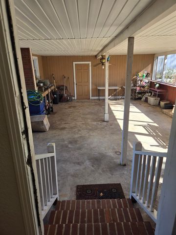 1946 N US 221, Perry, FL 32347