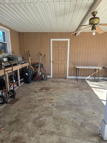 1946 N US 221, Perry, FL 32347