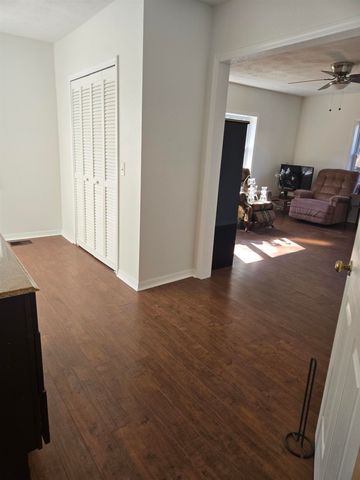 1946 N US 221, Perry, FL 32347