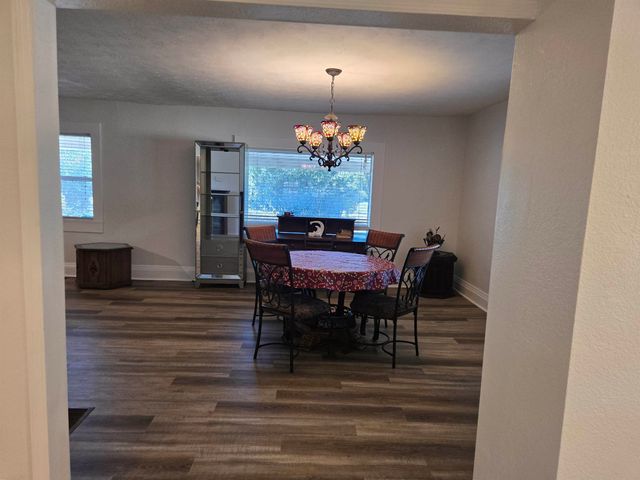 1946 N US 221, Perry, FL 32347