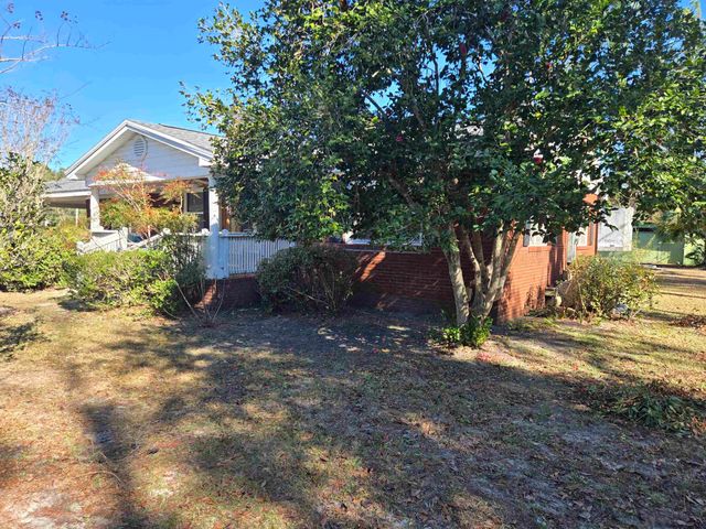 1946 N US 221, Perry, FL 32347