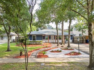 4811 Saxon Street, Bellaire, TX 77401