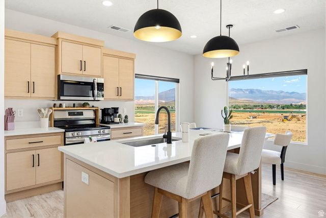 980 W ROCK VIEW DR, Hurricane, UT 84737