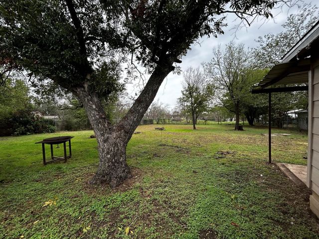 910 W Long Street A, Stephenville, TX 76401