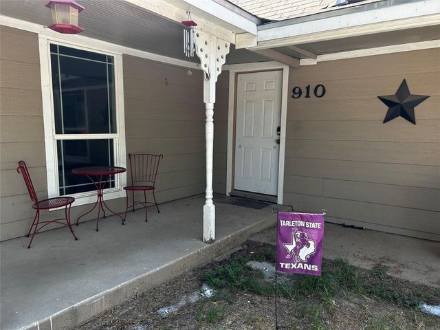 910 W Long Street A, Stephenville, TX 76401