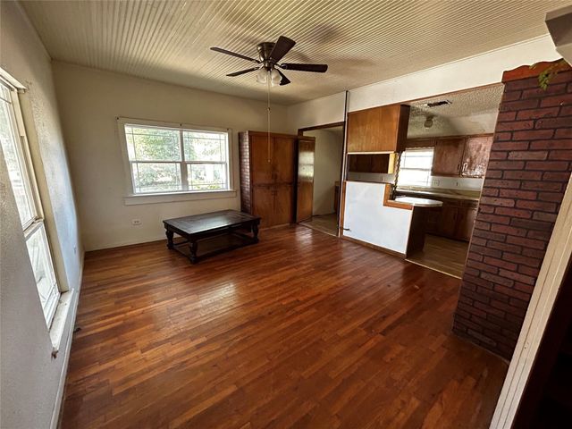 910 W Long Street A, Stephenville, TX 76401