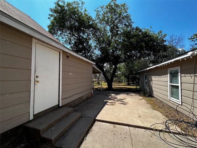 910 W Long Street A, Stephenville, TX 76401