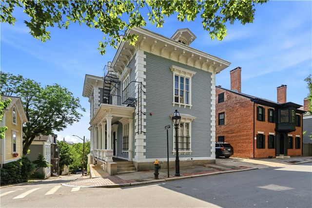 122 Benefit Street, Providence, RI 02903