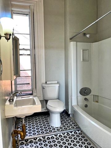 122 Benefit Street, Providence, RI 02903