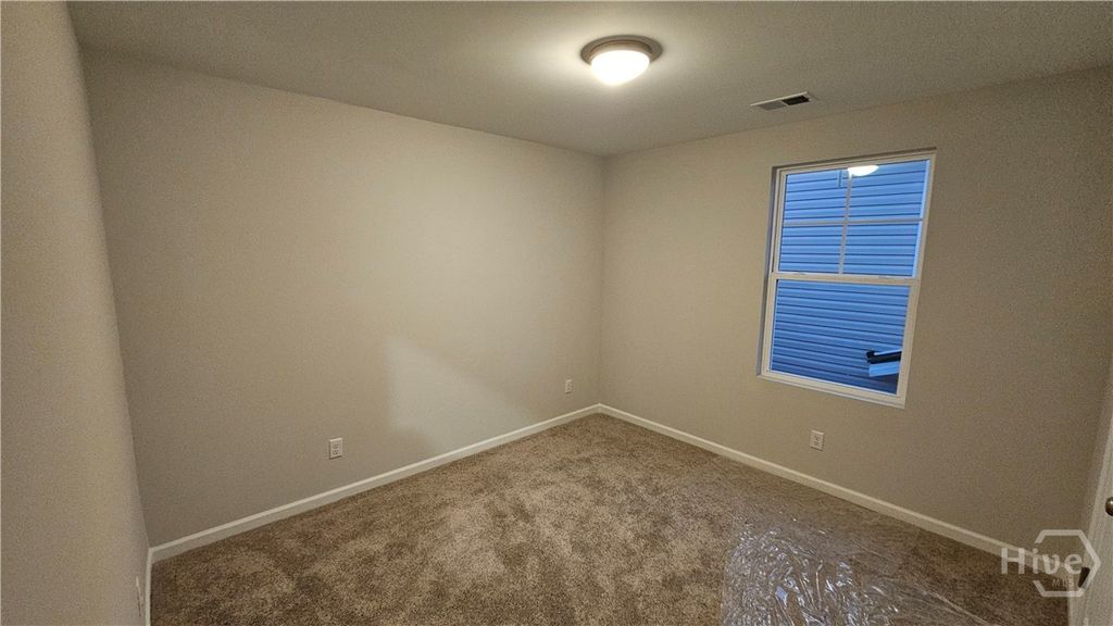 Image 13 of property listing at 203 Hasty Point Road, Savannah, GA 31407