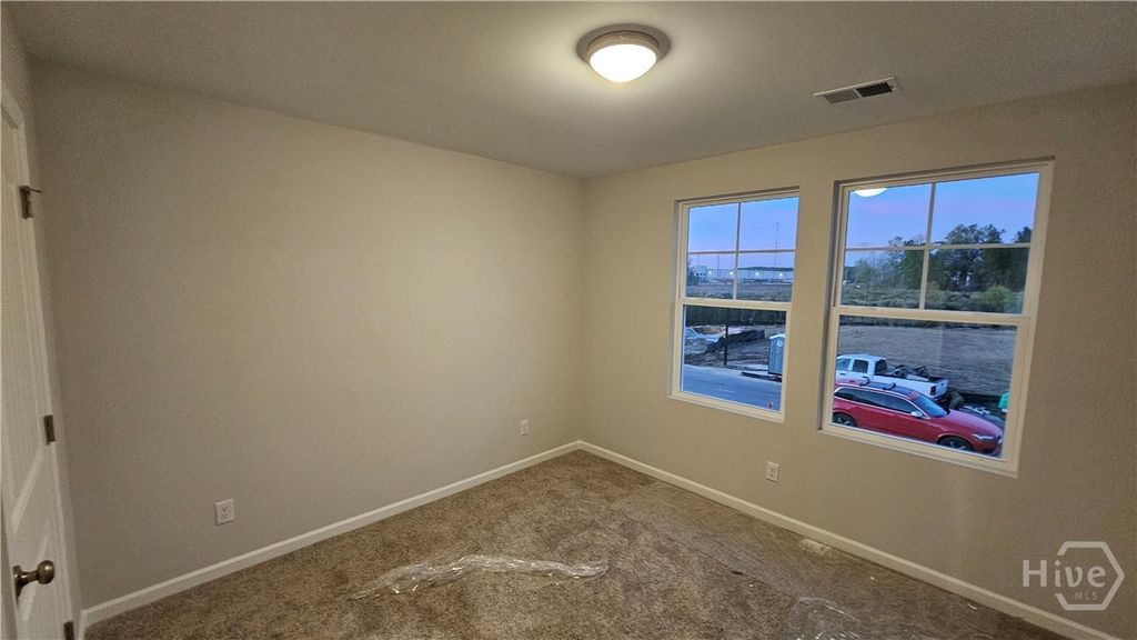 Image 14 of property listing at 203 Hasty Point Road, Savannah, GA 31407