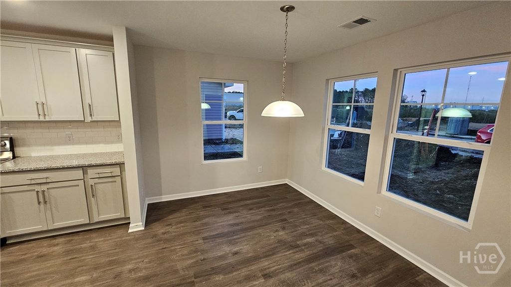 Image 2 of property listing at 203 Hasty Point Road, Savannah, GA 31407