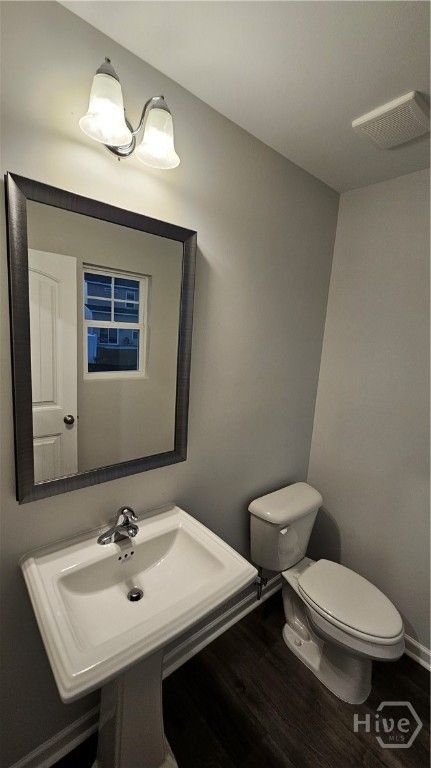 Image 5 of property listing at 203 Hasty Point Road, Savannah, GA 31407