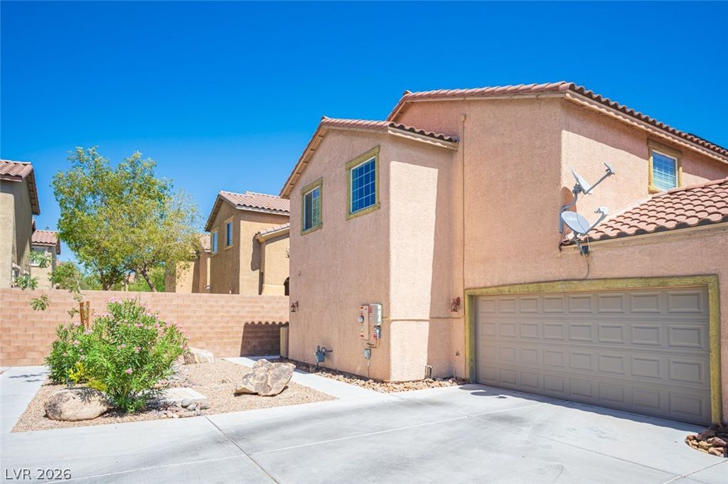 9830 Hanover Grove Avenue, Las Vegas, NV 89148 — photo 2