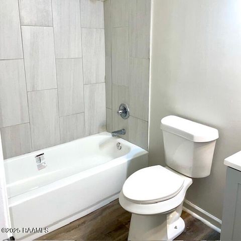 200 Grossie Avenue A, Lafayette, LA 70501