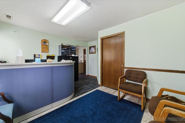 2000 Larkin Avenue 103, Elgin, IL 60123
