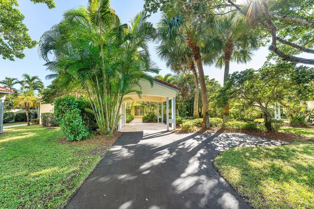 2312 Las Casitas Drive, Wellington, FL 33414