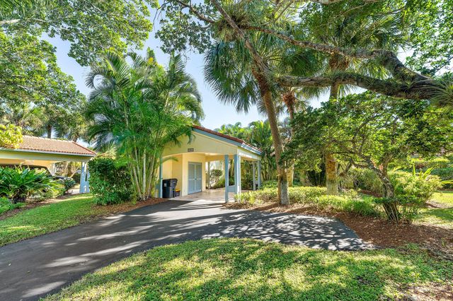 2312 Las Casitas Drive, Wellington, FL 33414