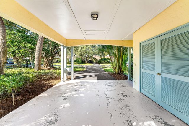 2312 Las Casitas Drive, Wellington, FL 33414