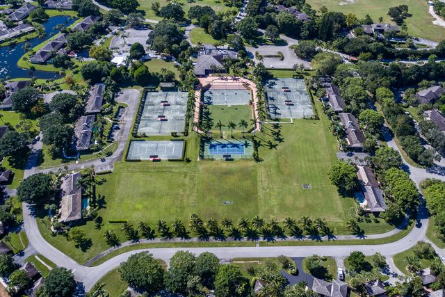 2312 Las Casitas Drive, Wellington, FL 33414