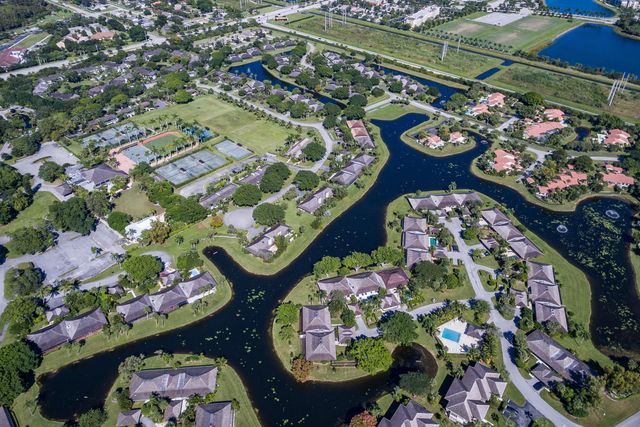 2312 Las Casitas Drive, Wellington, FL 33414
