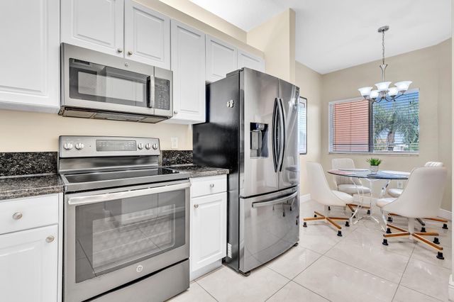 7735 Yardley Drive 406, Tamarac, FL 33321