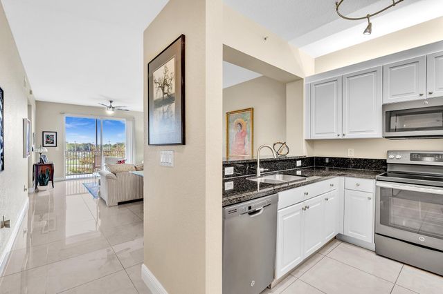 7735 Yardley Drive 406, Tamarac, FL 33321