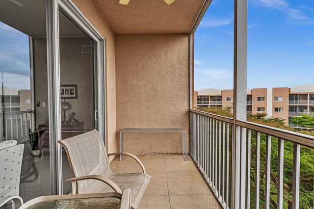 7735 Yardley Drive 406, Tamarac, FL 33321