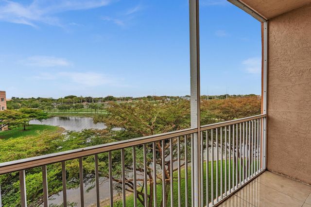 7735 Yardley Drive 406, Tamarac, FL 33321