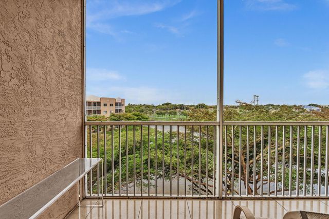 7735 Yardley Drive 406, Tamarac, FL 33321