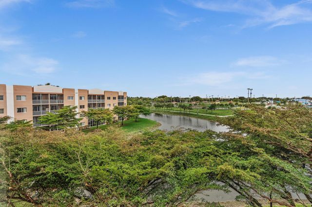 7735 Yardley Drive 406, Tamarac, FL 33321
