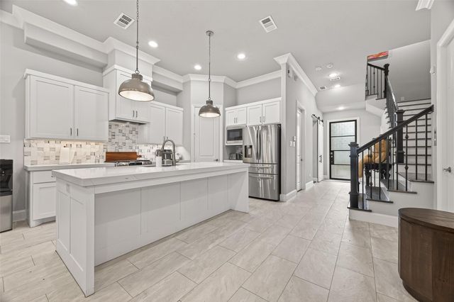 2435 Prairie Hollow Lane, Houston, TX 77077