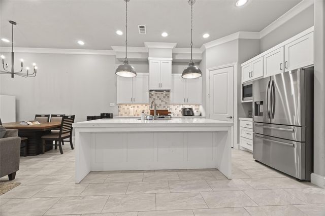 2435 Prairie Hollow Lane, Houston, TX 77077