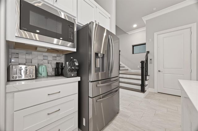 2435 Prairie Hollow Lane, Houston, TX 77077