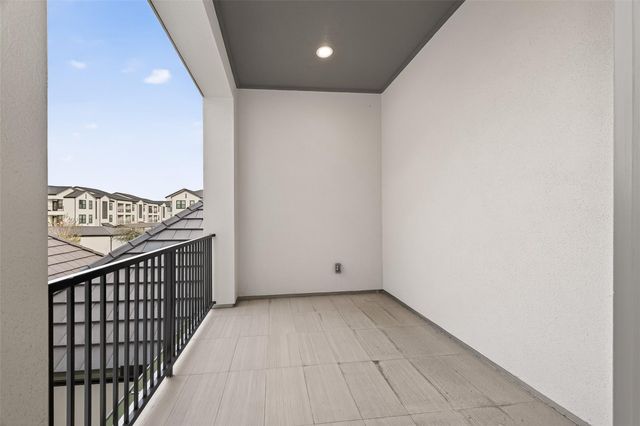 2435 Prairie Hollow Lane, Houston, TX 77077