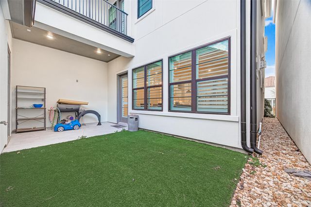 2435 Prairie Hollow Lane, Houston, TX 77077