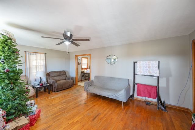 2095 Bible Hill Rd, Parsons, TN 38363