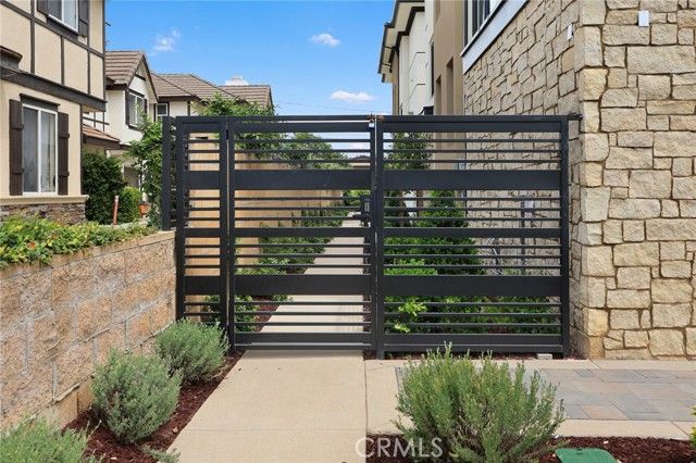 826 Sunset B, Arcadia, CA 91007