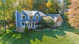 9755 Forest Ridge Drive, Springfield Charter Township, MI 48348