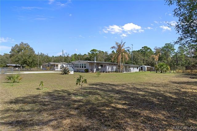 2901 S Pine Ridge Avenue, Homosassa, FL 34448