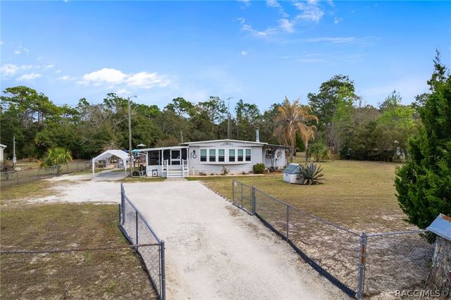 2901 S Pine Ridge Avenue, Homosassa, FL 34448