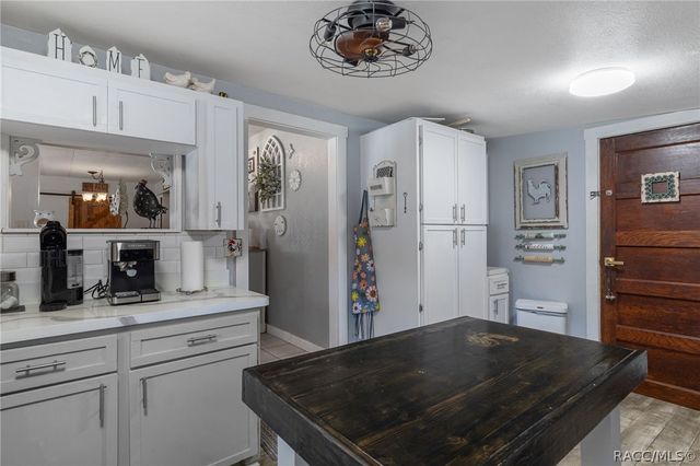 2901 S Pine Ridge Avenue, Homosassa, FL 34448