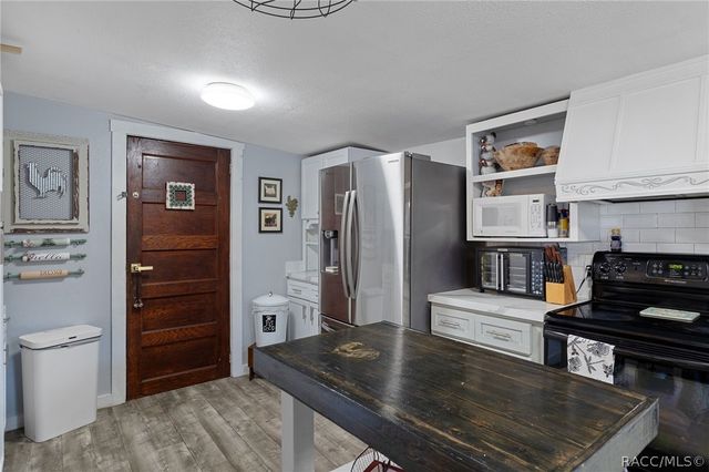 2901 S Pine Ridge Avenue, Homosassa, FL 34448