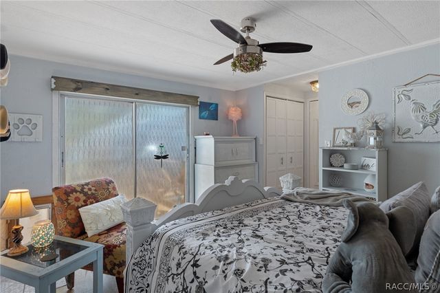 2901 S Pine Ridge Avenue, Homosassa, FL 34448
