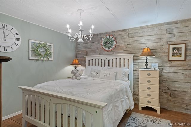 2901 S Pine Ridge Avenue, Homosassa, FL 34448